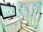 Full Bathroom - Tub/Shower